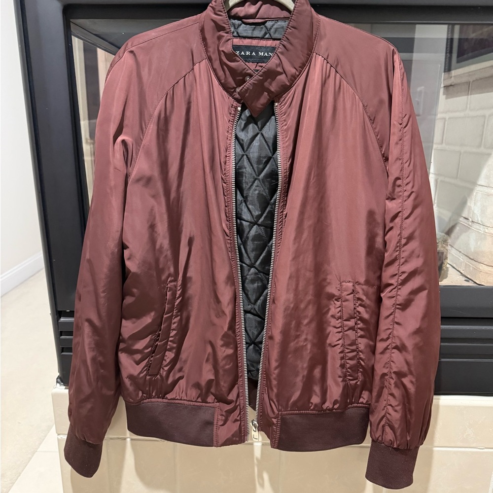 Zara man Bomber jacket in Burgundy size large but runs a touch smaller